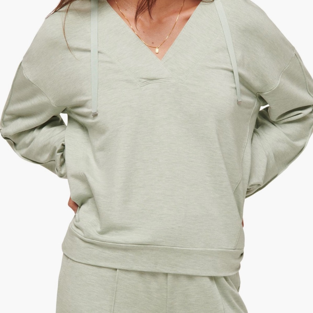 Travis Mathew Light Green Hoodie Sweatshirt